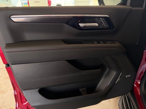 New Radiant Red Tintcoat 2026 Chevrolet Tahoe RST 4WD - photo 10 - Stock #261358
