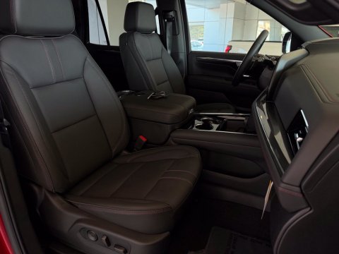 New Radiant Red Tintcoat 2026 Chevrolet Tahoe RST 4WD - photo 17 - Stock #261358