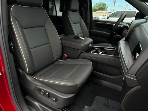 New Radiant Red Tintcoat 2026 Chevrolet Tahoe Premier 4WD - photo 17 - Stock #261075