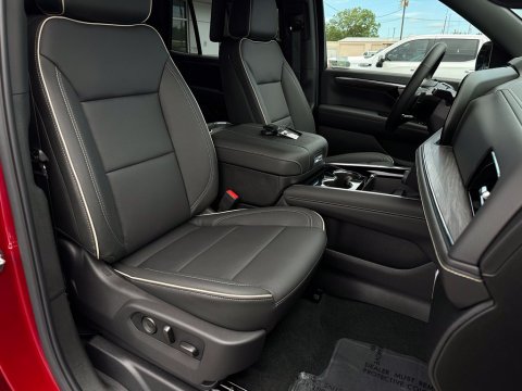 New Radiant Red Tintcoat 2026 Chevrolet Tahoe Premier 4WD - photo 18 - Stock #261075