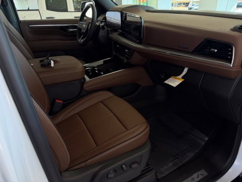 New Polar White Tricoat 2026 Chevrolet Tahoe High Country 4WD - photo 17 - Stock #261378