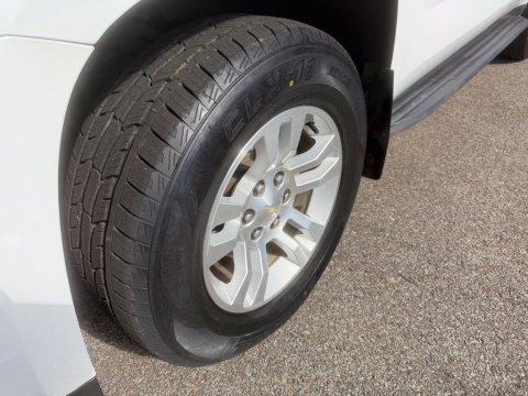 Pre-Owned Summit White 2019 Chevrolet Tahoe LT RWD - photo 10 - Stock #X2605