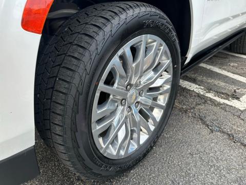 Pre-Owned Iridescent Pearl Tricoat 2023 Chevrolet Tahoe High Country RWD - photo 10 - Stock #260690A