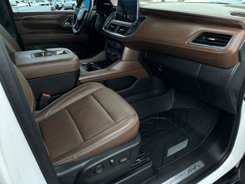 Pre-Owned Iridescent Pearl Tricoat 2023 Chevrolet Tahoe High Country RWD - photo 17 - Stock #260690A