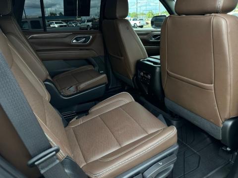 Pre-Owned Iridescent Pearl Tricoat 2023 Chevrolet Tahoe High Country RWD - photo 19 - Stock #260690A