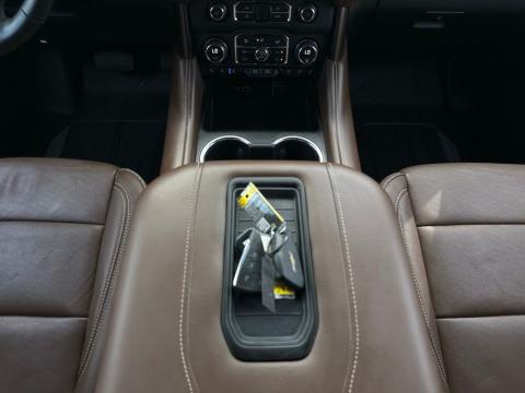 Pre-Owned Iridescent Pearl Tricoat 2023 Chevrolet Tahoe High Country RWD - photo 22 - Stock #260690A