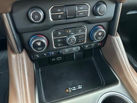 Pre-Owned Iridescent Pearl Tricoat 2023 Chevrolet Tahoe High Country RWD - photo 26 - Stock #260690A