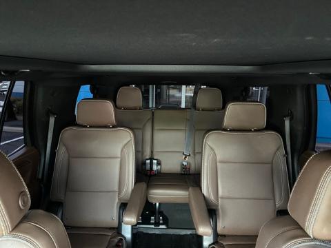 Pre-Owned Iridescent Pearl Tricoat 2023 Chevrolet Tahoe High Country RWD - photo 27 - Stock #260690A