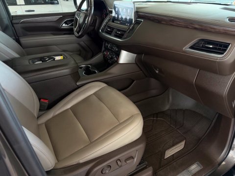 Pre-Owned Graywood Metallic 2021 Chevrolet Tahoe Z71 4WD - photo 19 - Stock #261247A