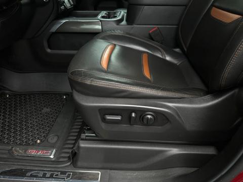 Pre-Owned Cayenne Red Tintcoat 2022 GMC Sierra 2500HD AT4 4WD - photo 11 - Stock #260821A