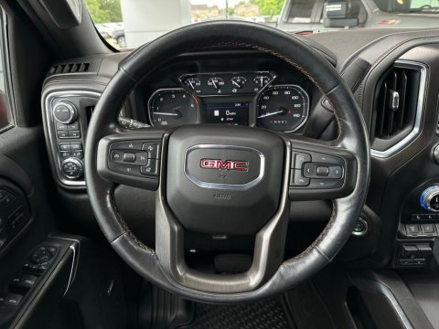Pre-Owned Cayenne Red Tintcoat 2022 GMC Sierra 2500HD AT4 4WD - photo 19 - Stock #X2494