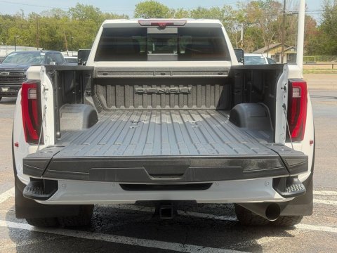 Certified Pre-Owned White Frost Tricoat 2024 GMC Sierra 3500HD Denali 4WD - photo 6 - Stock #261035A