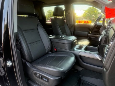 Pre-Owned Onyx Black 2023 GMC Sierra 3500HD Denali 4WD - photo 18 - Stock #X2535