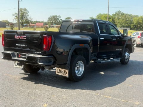 Pre-Owned Onyx Black 2023 GMC Sierra 3500HD Denali 4WD - photo 7 - Stock #X2535