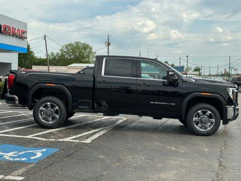 New Onyx Black 2026 GMC Sierra 2500HD SLE 4WD - photo 5 - Stock #260938