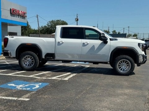 New Summit White 2026 GMC Sierra 2500HD SLE 4WD - photo 4 - Stock #261120