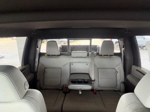 New Summit White 2026 GMC Sierra 2500HD SLT 4WD - photo 25 - Stock #261135