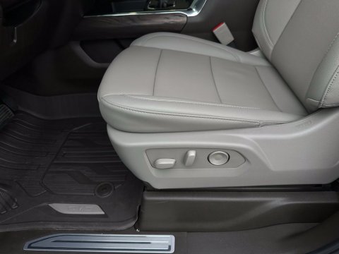 New Summit White 2026 GMC Sierra 2500HD SLT 4WD - photo 13 - Stock #260995