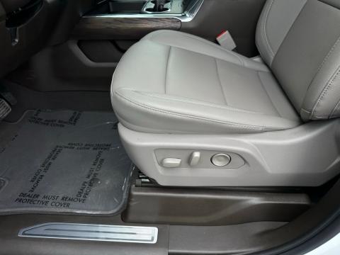 New Summit White 2026 GMC Sierra 2500HD SLT 4WD - photo 11 - Stock #260921