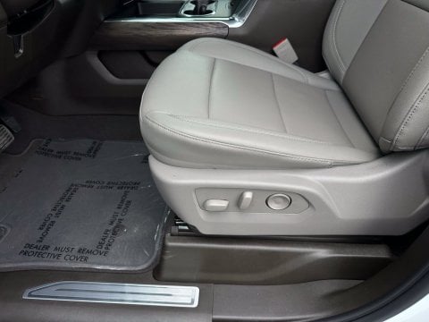 New Summit White 2026 GMC Sierra 2500HD SLT 4WD - photo 12 - Stock #260921