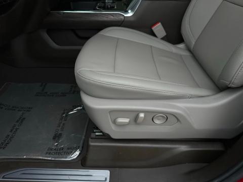 New Volcanic Red Tintcoat 2026 GMC Sierra 2500HD SLT 4WD - photo 11 - Stock #260922