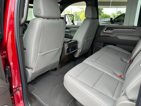 New Volcanic Red Tintcoat 2026 GMC Sierra 2500HD SLT 4WD - photo 14 - Stock #260922