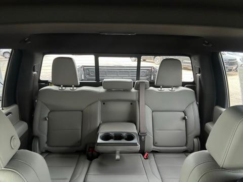 New Volcanic Red Tintcoat 2026 GMC Sierra 2500HD SLT 4WD - photo 25 - Stock #260922