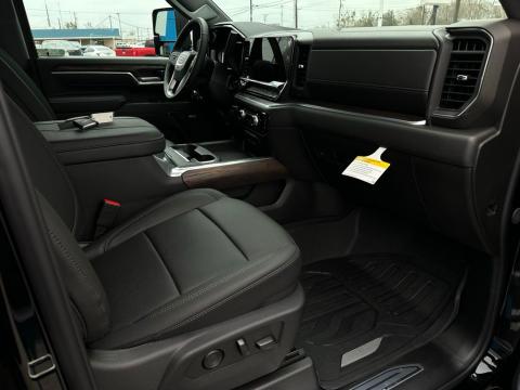 2026 GMC Sierra 2500HD SLT