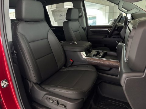 New Volcanic Red Tintcoat 2026 GMC Sierra 2500HD SLT 4WD - photo 17 - Stock #261102