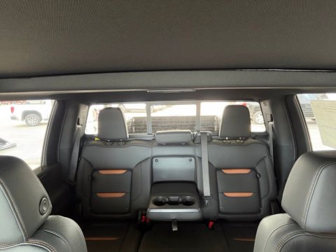 New Onyx Black 2026 GMC Sierra 2500HD AT4 4WD - photo 25 - Stock #261171