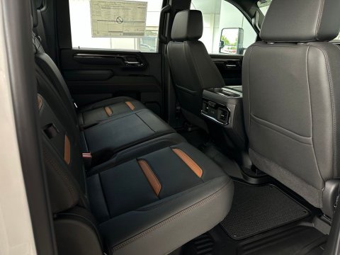 New Summit White 2026 GMC Sierra 2500HD AT4 4WD - photo 17 - Stock #261051