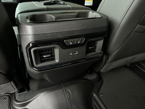 New Onyx Black 2026 GMC Sierra 2500HD AT4 4WD - photo 21 - Stock #260942