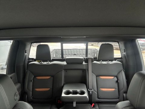New Onyx Black 2026 GMC Sierra 2500HD AT4 4WD - photo 25 - Stock #260942