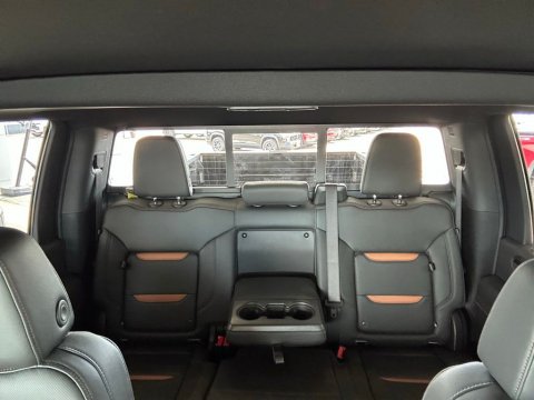 New Sterling Metallic 2026 GMC Sierra 2500HD AT4 4WD - photo 25 - Stock #260978