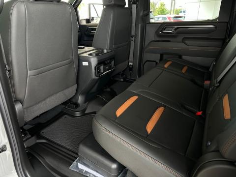 New Sterling Metallic 2026 GMC Sierra 2500HD AT4 4WD - photo 14 - Stock #260937