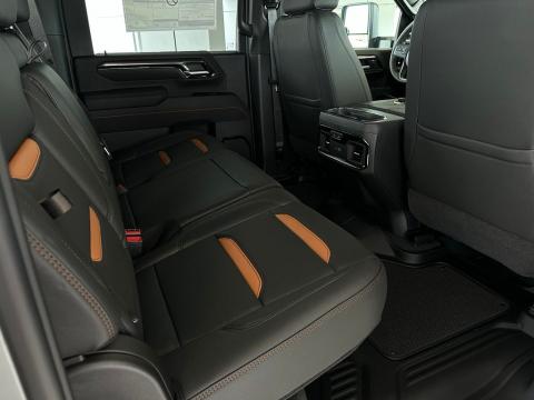 New Sterling Metallic 2026 GMC Sierra 2500HD AT4 4WD - photo 17 - Stock #260937