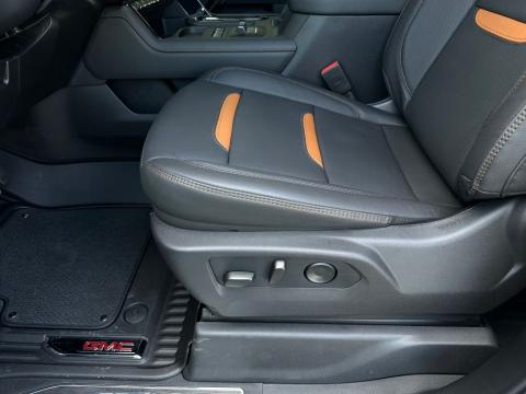 New Summit White 2026 GMC Sierra 2500HD AT4 4WD - photo 11 - Stock #260939