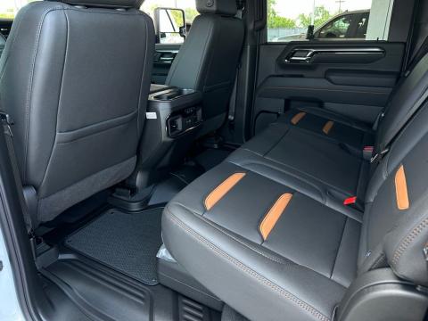 New Summit White 2026 GMC Sierra 2500HD AT4 4WD - photo 14 - Stock #260939