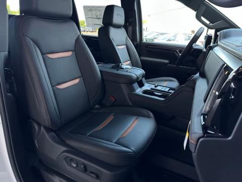 New Summit White 2026 GMC Sierra 2500HD AT4 4WD - photo 16 - Stock #260939