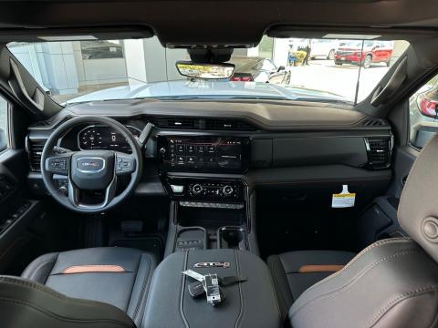 New Summit White 2026 GMC Sierra 2500HD AT4 4WD - photo 19 - Stock #260939
