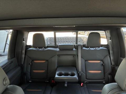 New Summit White 2026 GMC Sierra 2500HD AT4 4WD - photo 25 - Stock #260939