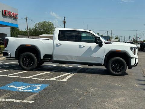 New Summit White 2026 GMC Sierra 2500HD AT4 4WD - photo 4 - Stock #260939