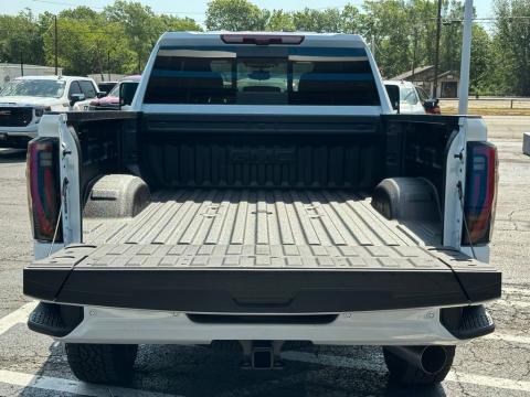 New Summit White 2026 GMC Sierra 2500HD AT4 4WD - photo 6 - Stock #260939