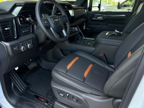 New Summit White 2026 GMC Sierra 2500HD AT4 4WD - photo 9 - Stock #260939
