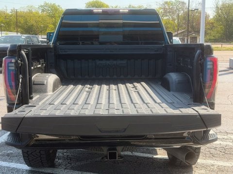 Pre-Owned Onyx Black 2025 GMC Sierra 2500HD AT4 4WD - photo 7 - Stock #261171A