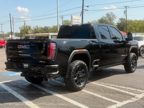 Pre-Owned Onyx Black 2025 GMC Sierra 2500HD AT4 4WD - photo 8 - Stock #261171A
