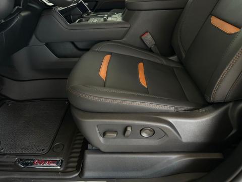 New Onyx Black 2026 GMC Sierra 2500HD AT4 4WD - photo 11 - Stock #260986