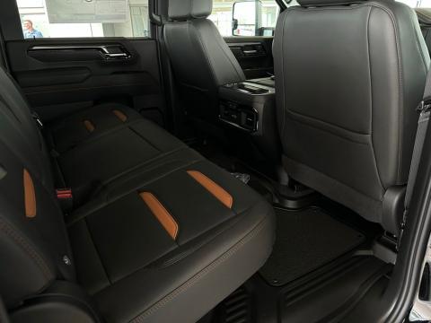 New Onyx Black 2026 GMC Sierra 2500HD AT4 4WD - photo 17 - Stock #260986