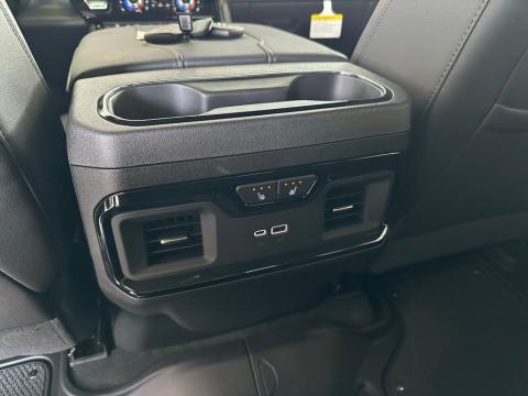 New Onyx Black 2026 GMC Sierra 2500HD AT4 4WD - photo 21 - Stock #260986