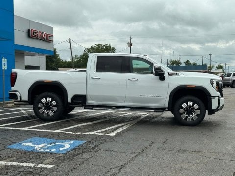 New Summit White 2026 GMC Sierra 2500HD Denali 4WD - photo 4 - Stock #261046